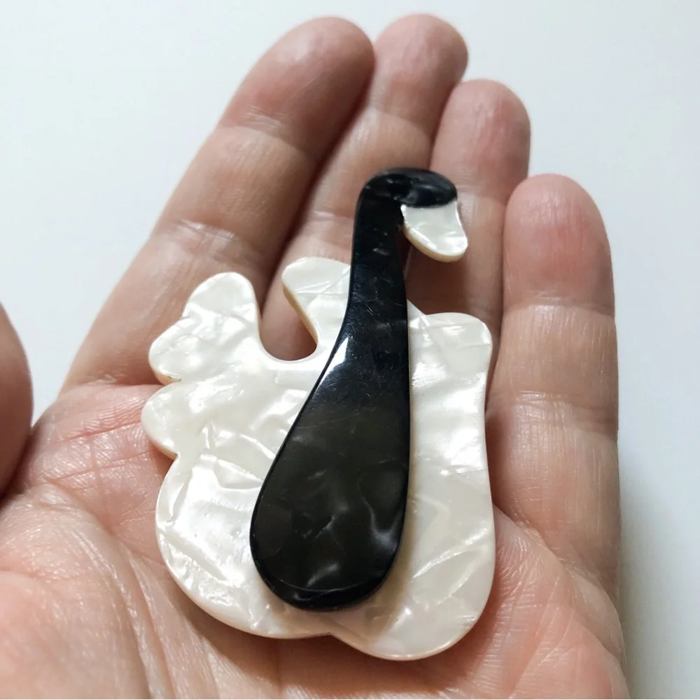 Vintage Lea Stein Paris black & white figural swan brooch pin repaired? - Picture 2 of 11